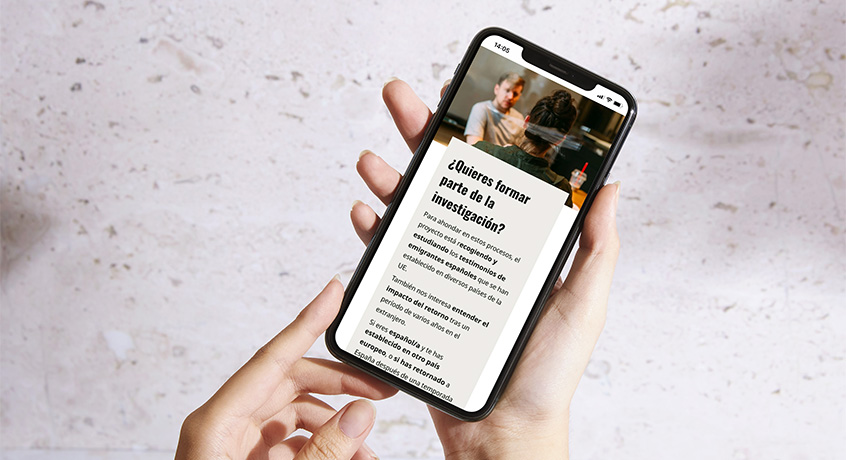 Mockup del diseño de la web del proyecto científico Desarraigos en un móvil
